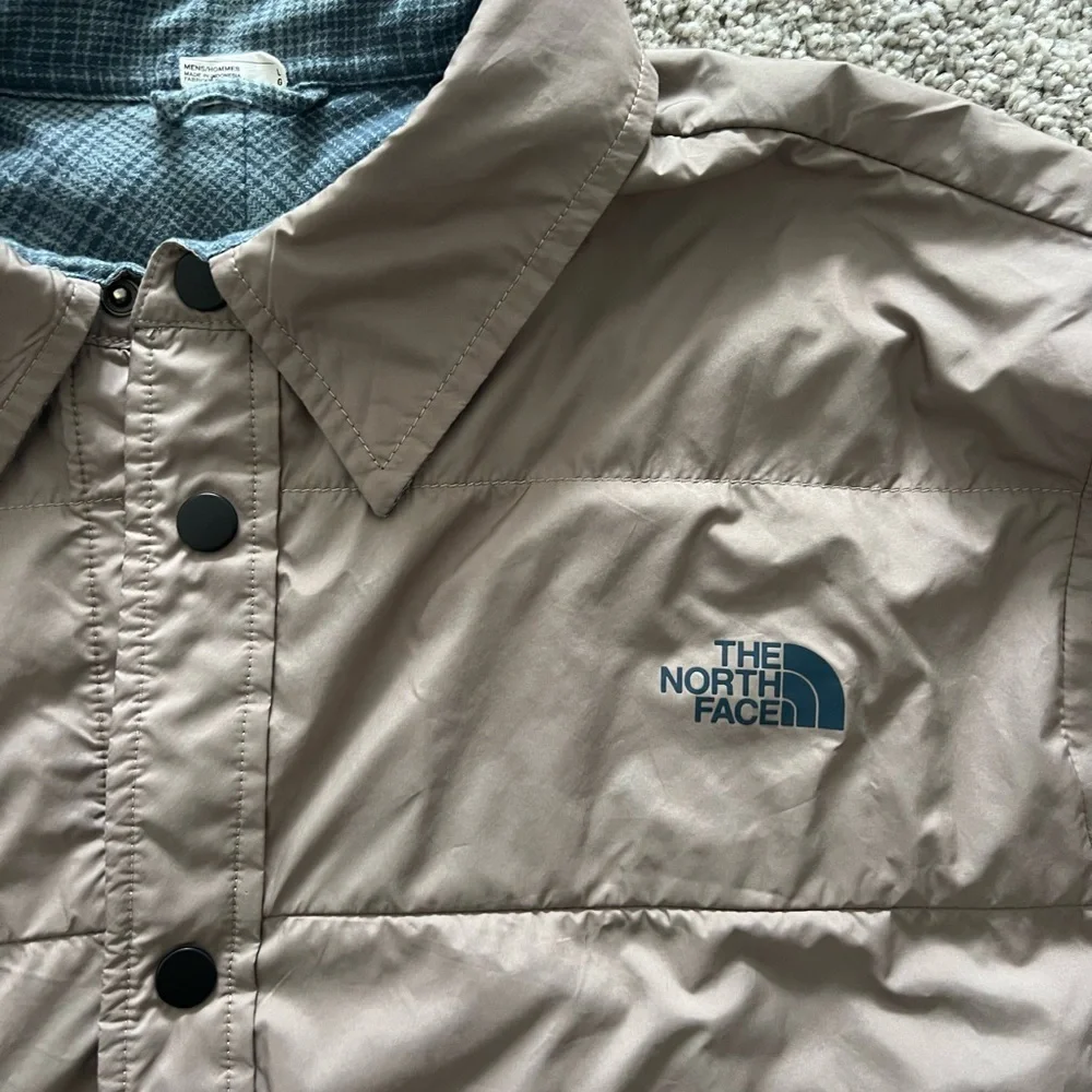 The North Face Men’s Beige Button-Front Lightweight Shirt Jacket